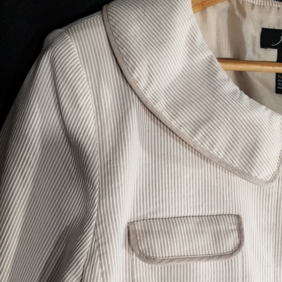 Josephine 14P beige & white seersucker jacket - Picture 3 of 8